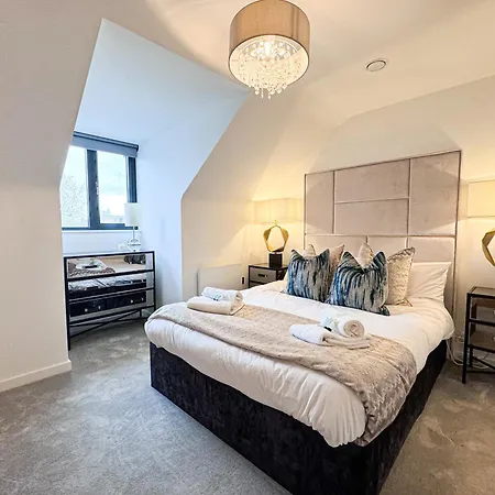 St Johns 3br Penthouse By Furnished - Centre - Next To Minster - Free Parking * York